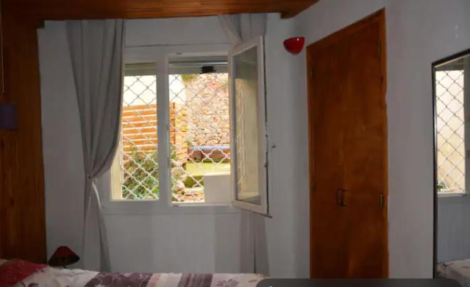 Gite Rue Tranquille Padern Extérieur photo